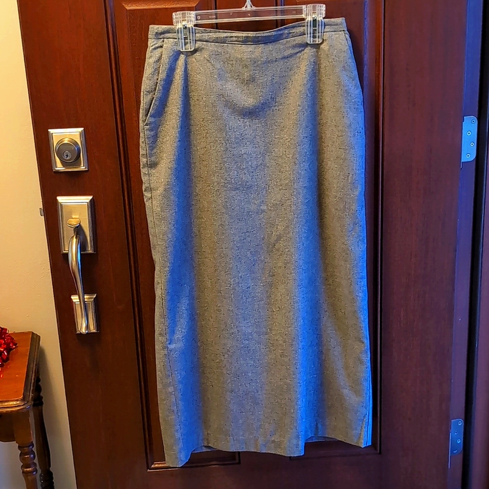 Timeless, Classic Long Grey Women's Wool Pencil Skirt,  Size 10